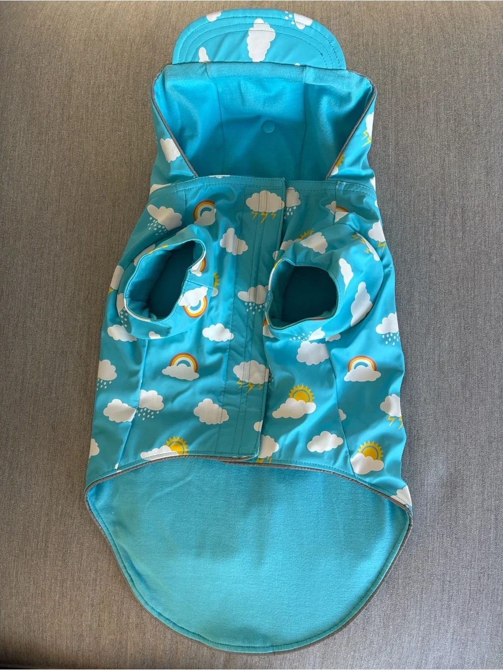 Canada Pooch Color Changing Cloud Dog Raincoat with Hood